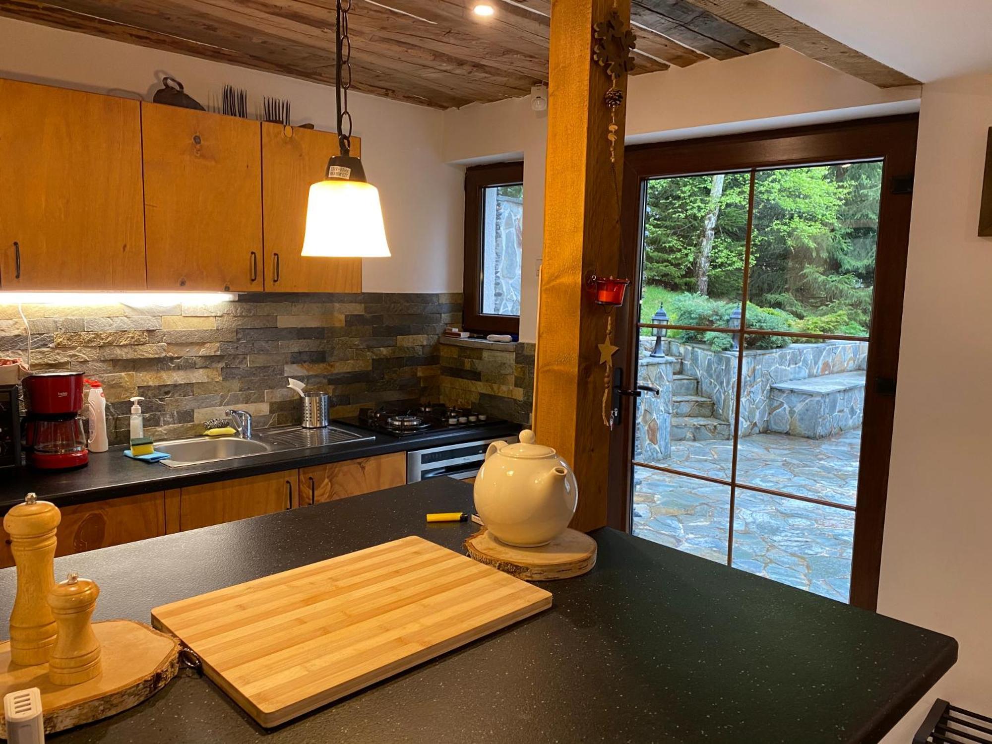 Mountain Chalet - Cabana La Muntele Baisorii Muntele Cacovei  Dış mekan fotoğraf