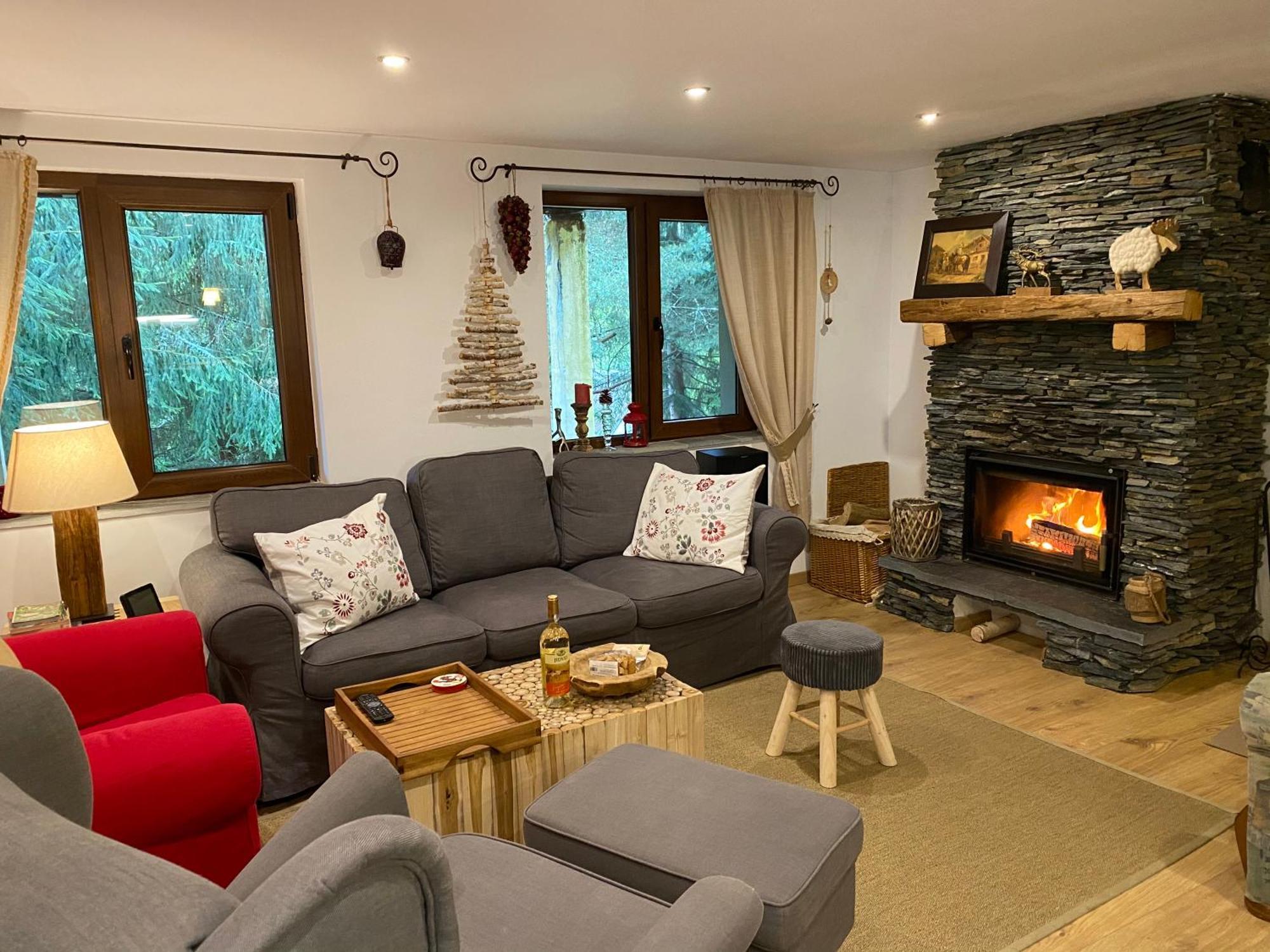 Mountain Chalet - Cabana La Muntele Baisorii Muntele Cacovei  Dış mekan fotoğraf